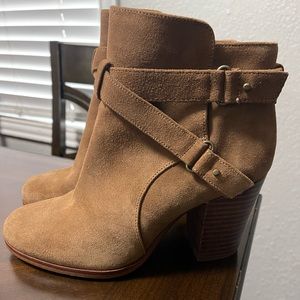 Gianni Bini suede booties